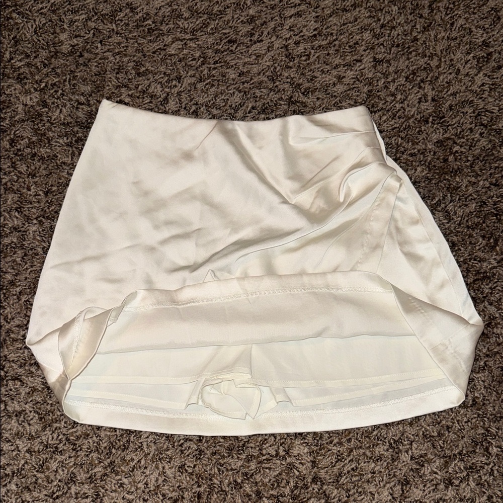 A&F Satin Draped Mini Skort - Picture 5 of 7